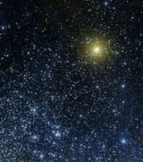 NGC 362 - шаровое скопление звёзд. Описание NGC 362:, Шаровое скопление в созвездии Тукан