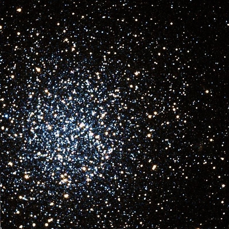 NGC 2419 - шаровое скопление звёзд. Описание NGC 2419:, Шаровое скопление в созвездии Рысь