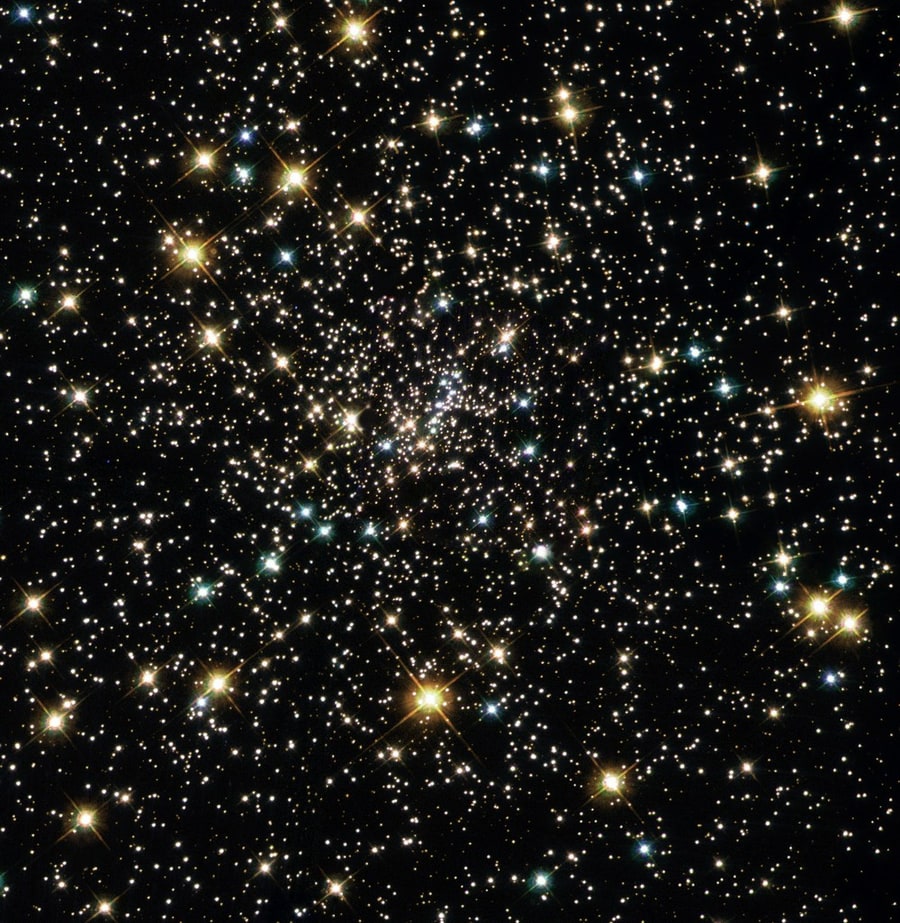 NGC 6397 - шаровое скопление звёзд. Описание NGC 6397:, Шаровое скопление в созвездии Жертвенник