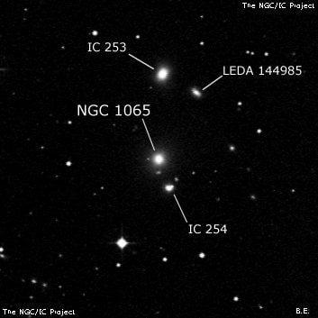NGC 1065 - галактика. Описание NGC 1065:, Галактика в созвездии Кит