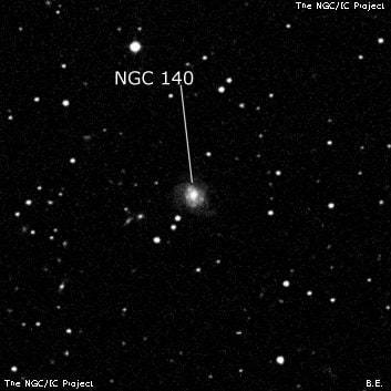 NGC 140 - галактика. Описание NGC 140:, Галактика в созвездии Андромеда