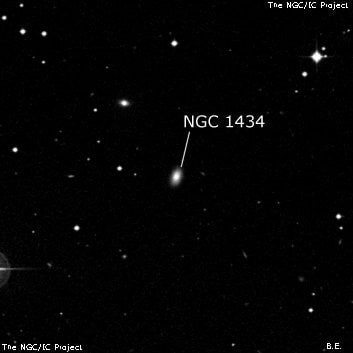 NGC 1434 - линзовидная галактика. Описание NGC 1434:, Галактика в созвездии Эридан