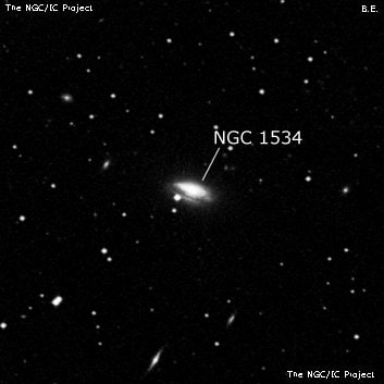NGC 1534 - линзовидная галактика. Описание NGC 1534:, Галактика в созвездии Сетка