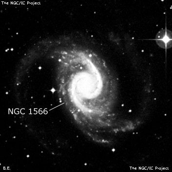 NGC 1566 - спиральная галактика с баром. Описание NGC 1566:, Галактика в созвездии Золотая Рыба