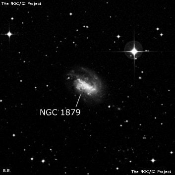 NGC 1879 - спиральная галактика с баром. Описание NGC 1879:, Галактика в созвездии Голубь