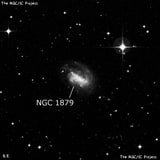 NGC 1879 - спиральная галактика с баром. Описание NGC 1879:, Галактика в созвездии Голубь