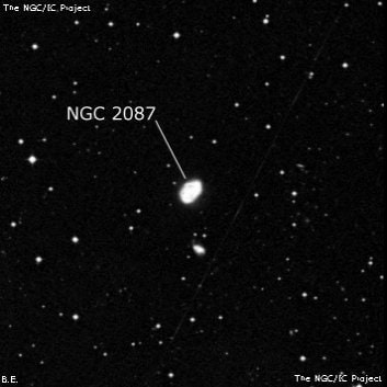 NGC 2087 - спиральная галактика с баром. Описание NGC 2087:, Галактика в созвездии Живописец