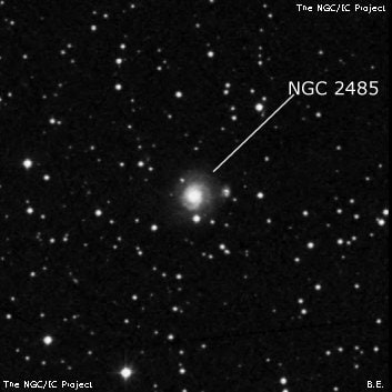 NGC 2485 - спиральная галактика. Описание NGC 2485:, Галактика в созвездии Малый Пес