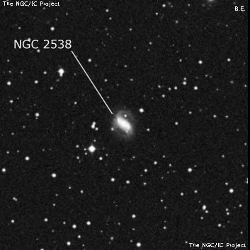 NGC 2538 - спиральная галактика с баром. Описание NGC 2538:, Галактика в созвездии Малый Пес