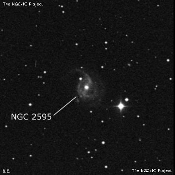 NGC 2595 - спиральная галактика с баром. Описание NGC 2595:, Галактика в созвездии Рак
