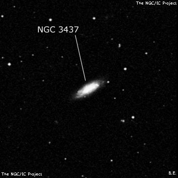 NGC 3437 - спиральная галактика с баром. Описание NGC 3437:, Галактика в созвездии Лев