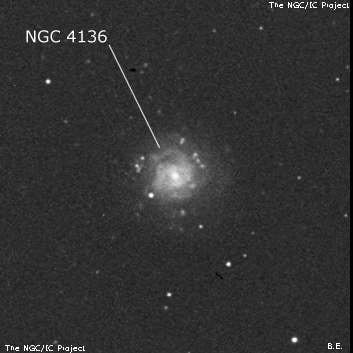 NGC 4136 - спиральная галактика с баром. Описание NGC 4136:, Галактика в созвездии Волосы Вероники