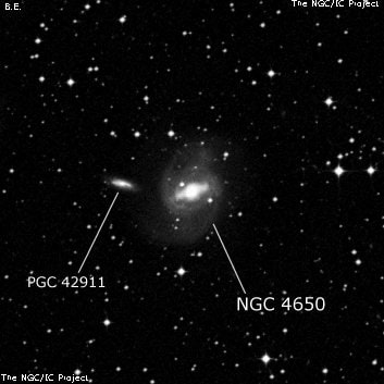 NGC 4650 - спиральная галактика с баром. Описание NGC 4650:, Галактика в созвездии Центавр