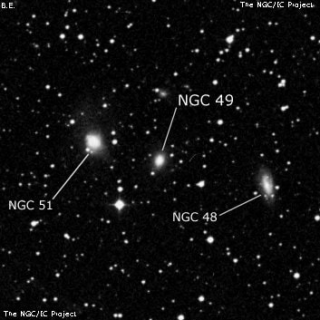 NGC 49 - линзовидная галактика. Описание NGC 49:, Галактика в созвездии Андромеда
