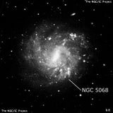 NGC 5068 - спиральная галактика с баром. Описание NGC 5068:, Галактика в созвездии Дева