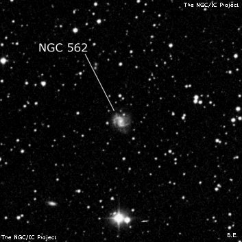 NGC 562 - спиральная галактика. Описание NGC 562:, Галактика в созвездии Андромеда