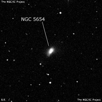 NGC 5654 - спиральная галактика с баром. Описание NGC 5654:, Галактика в созвездии Волопас