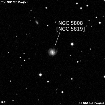 NGC 5808 - спиральная галактика с баром. Описание NGC 5808:, Объект глубокого космоса в созвездии Малая Медведица