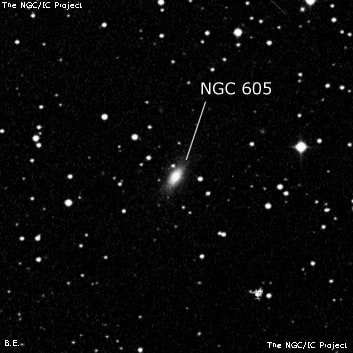 NGC 605 - линзовидная галактика. Описание NGC 605:, Галактика в созвездии Андромеда