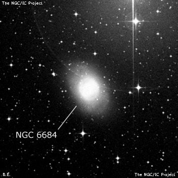 NGC 6684 - спиральная галактика с баром. Описание NGC 6684:, Галактика в созвездии Павлин