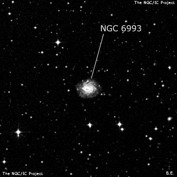 NGC 6993 - спиральная галактика. Описание NGC 6993:, Галактика в созвездии Козерог