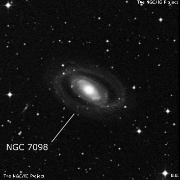 NGC 7098 - спиральная галактика с баром. Описание NGC 7098:, Галактика в созвездии Октант