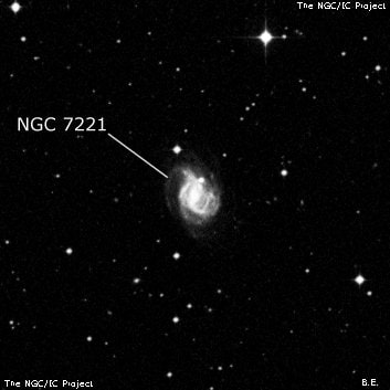 NGC 7221 - спиральная галактика с баром. Описание NGC 7221:, Галактика в созвездии Южная Рыба