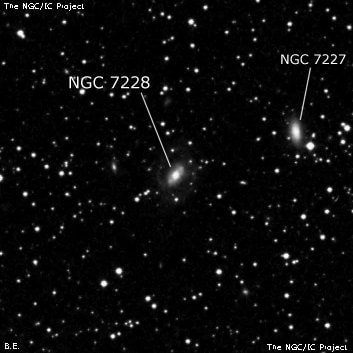 NGC 7228 - спиральная галактика с баром. Описание NGC 7228:, Галактика в созвездии Ящерица