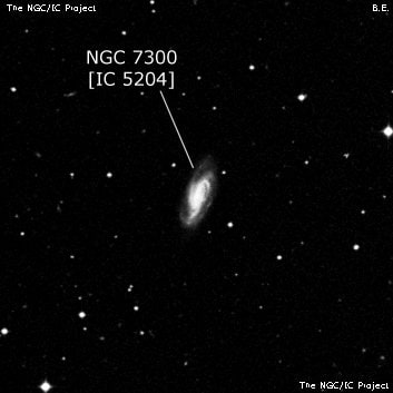 NGC 7300 - спиральная галактика с баром. Описание NGC 7300:, Галактика в созвездии Водолей