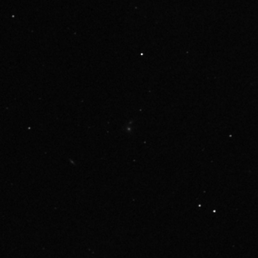 NGC 826, Галактика в созвездии Треугольник