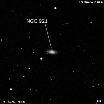 NGC 921 - спиральная галактика. Описание NGC 921:, Галактика в созвездии Кит