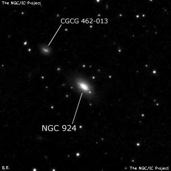 NGC 924 - линзовидная галактика. Описание NGC 924:, Галактика в созвездии Овен
