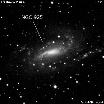 NGC 925 - спиральная галактика с баром. Описание NGC 925:, Галактика в созвездии Треугольник