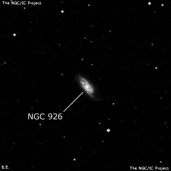 NGC 926 - спиральная галактика с баром. Описание NGC 926:, Галактика в созвездии Кит