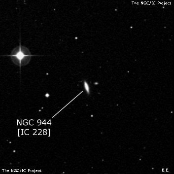 NGC 944 - линзовидная галактика. Описание NGC 944:, Галактика в созвездии Кит